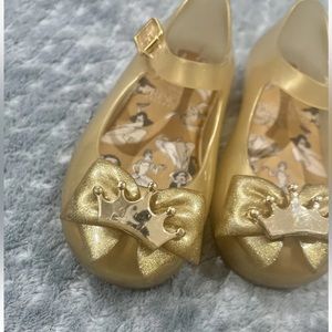 Mini Melissa Ultragirl Disney Princess Crown Gold Bow Shoes Toddler Size 8!